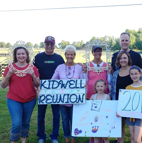 Meet your Posher, Sandra - Picture 1 of 1